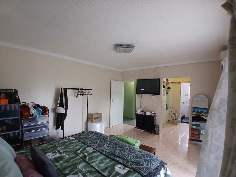 4 Bedroom Property for Sale in Devon Park Western Cape